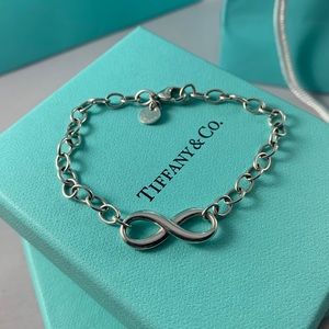⚡️TODAY ONLY⚡️Tiffany & Co. Infinity Bracelet